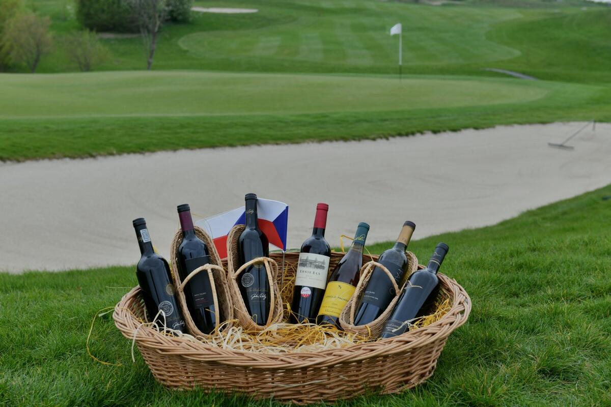 Els Ernie-vina.-0008-2019-04-23-Photo-Zdenek-Sluka