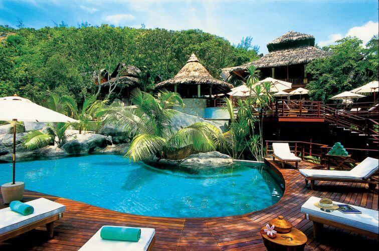 GV - LeMuria Resort Seychelles - main building and pool 2