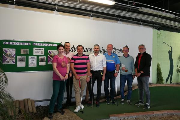 Velikonoční minigolf